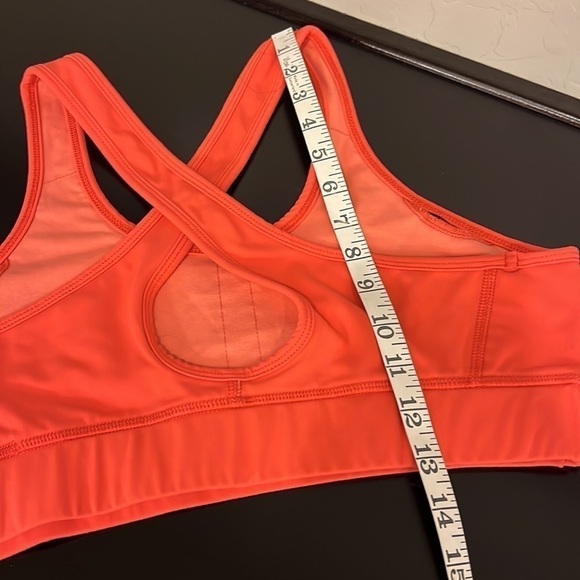 Agent 84 Sports bra, pull over style, size L, criss-cross back - Picture 5 of 8